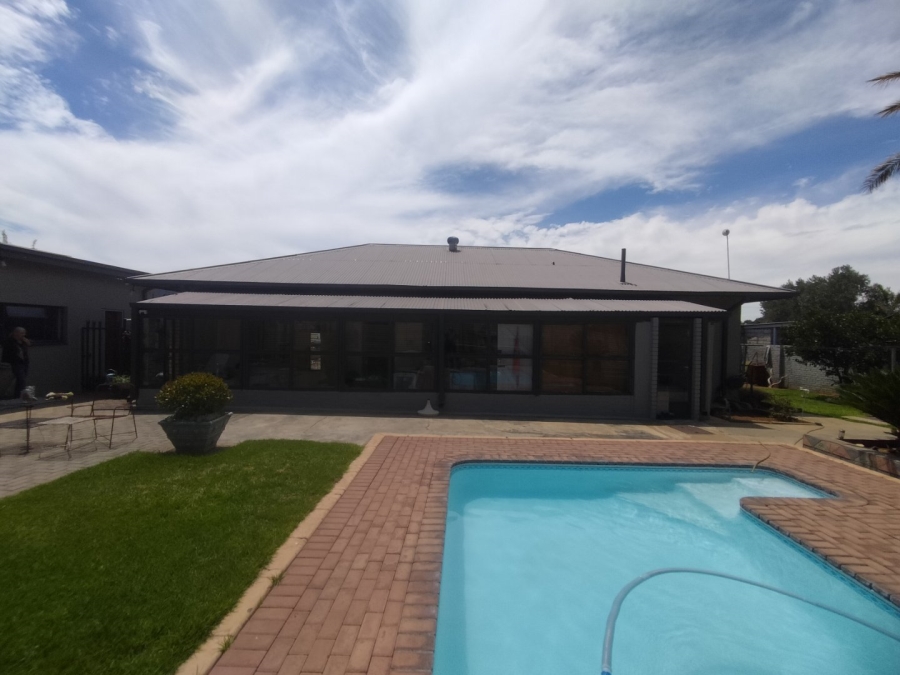 5 Bedroom Property for Sale in Kestellhof Northern Cape